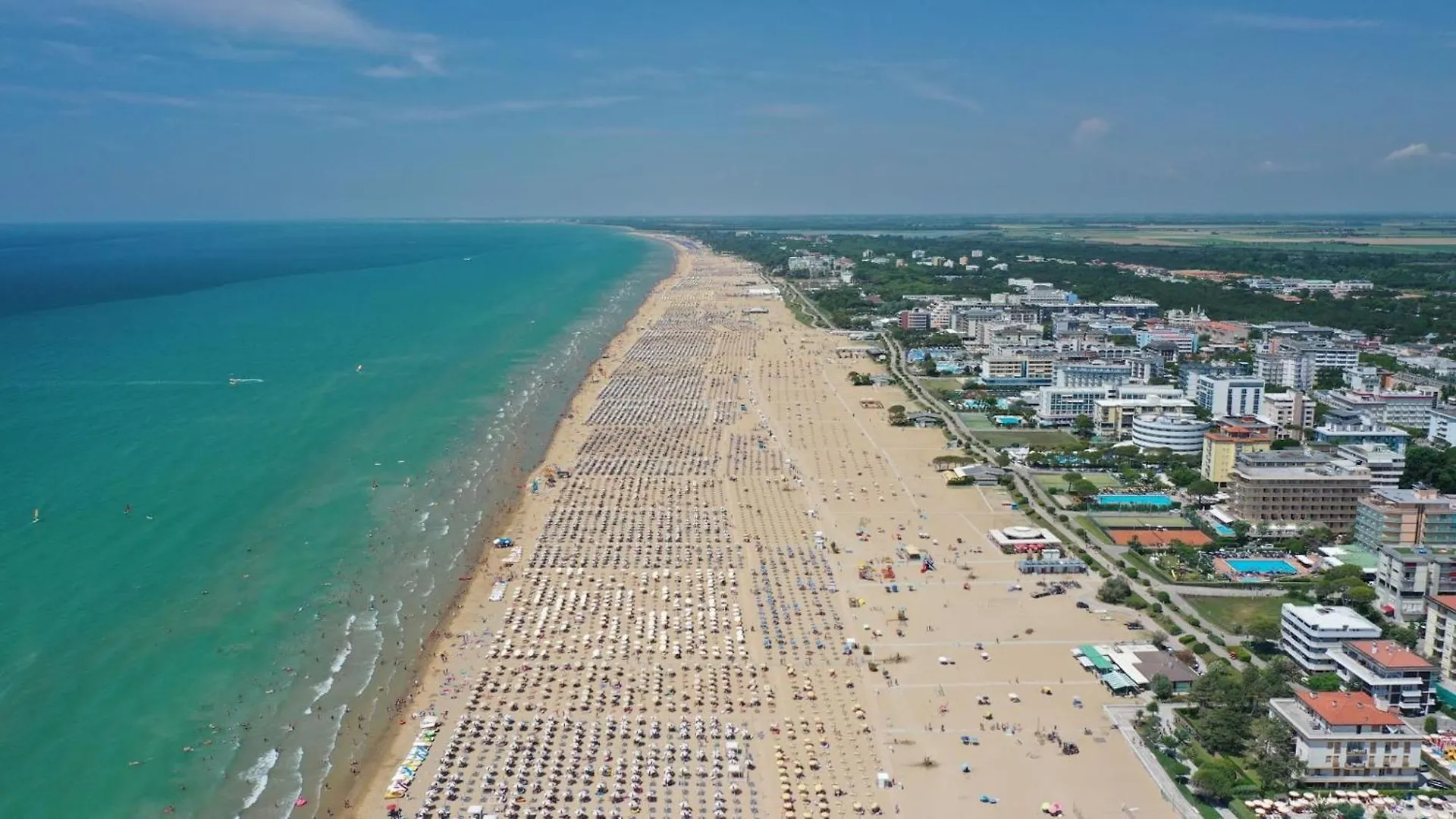 Exclusive Villa With Pool Near The Beach Bibione Italy