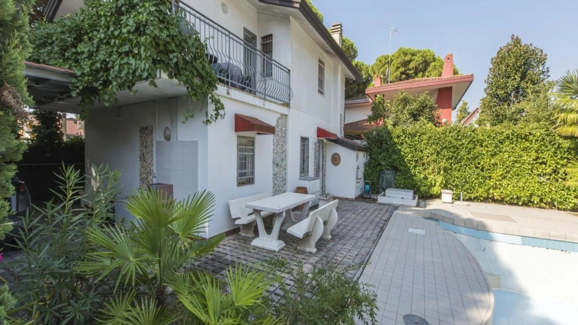 Exclusive Villa With Pool Near The Beach Bibione 0*,  Italy